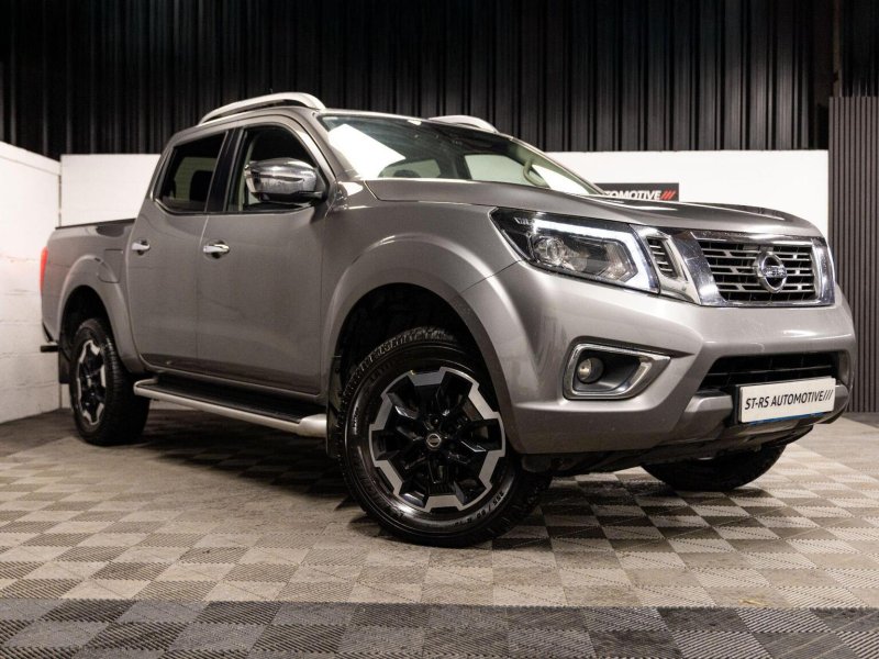 NISSAN NAVARA